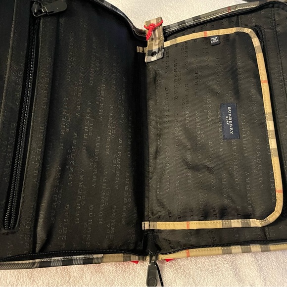 Vintage Burberry red golf zippered folder red w plaid border & 4 Burberry tees. - Picture 6 of 9
